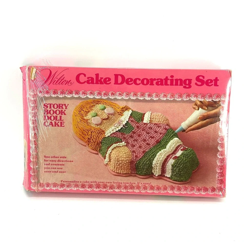 Vintage Wilton Story Book Doll Cake Decorating Set 1971 Rag Doll Pan Raggedy Ann